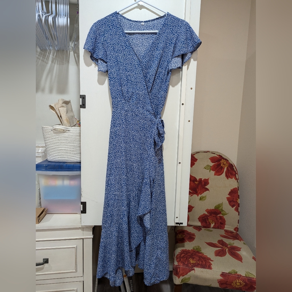 Goldstitch flowered midi wrap dress, small